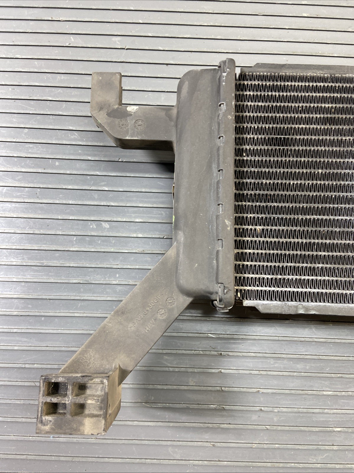 2013-2024 Maserati Ghibli M157 3.0L Engine Secondary Water Coooling Radiator OEM