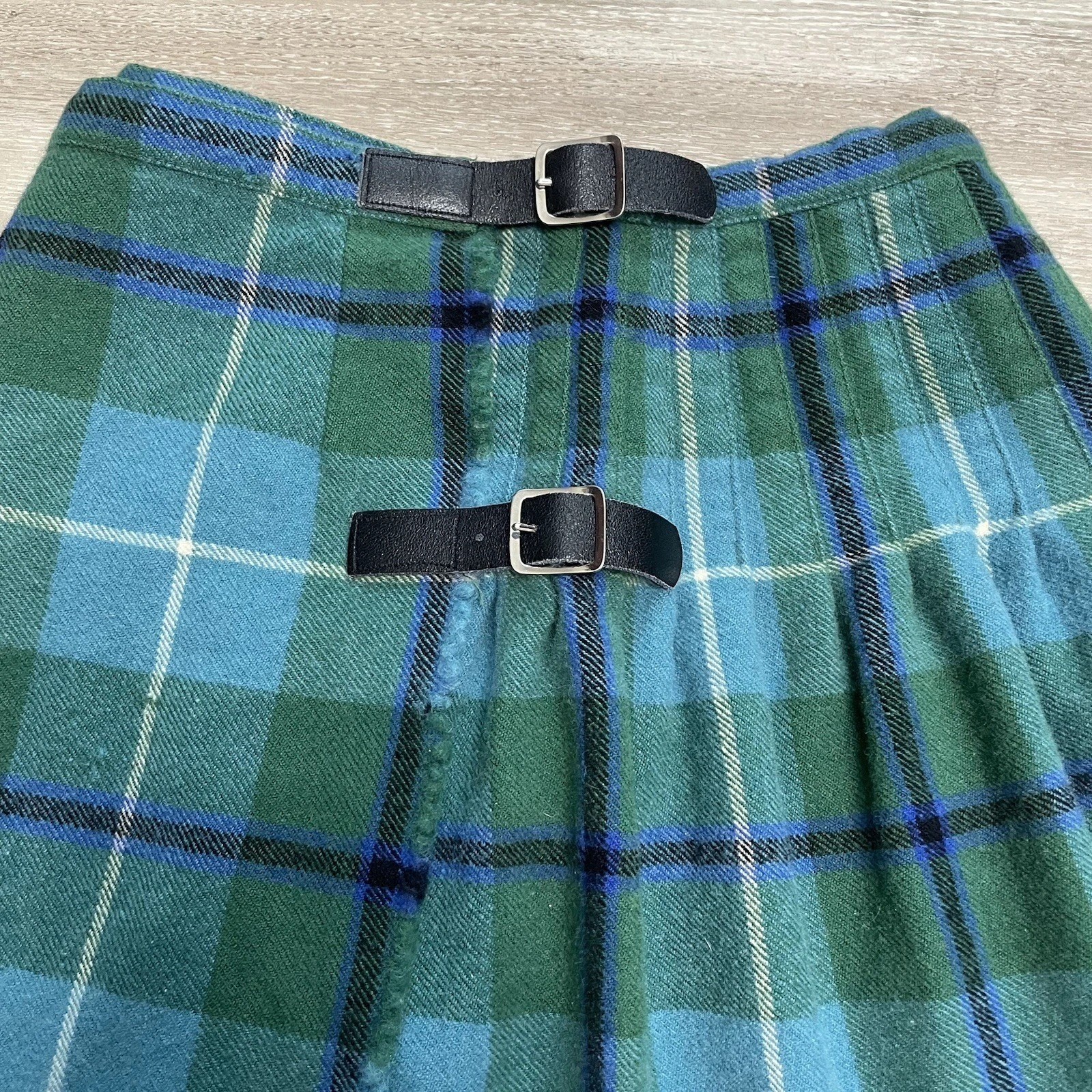 Vtg MOSBROOK 100percent Pure Wool Green/Blue Plaid Mini Wrap Skirt GT Britain XS W24 image 3