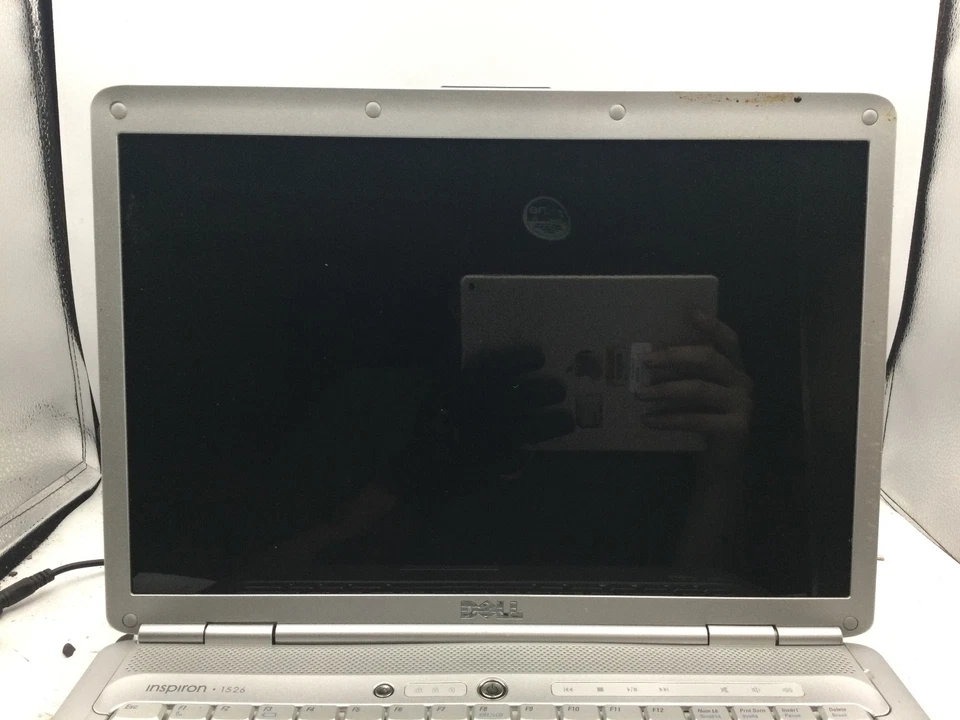 DELL INSPIRON 1526 - PARA PIEZAS - AMD SEMPRON - 4GB RAM - 15" - LEER DESCRIPCIÓN - BB Foto 2 de 4