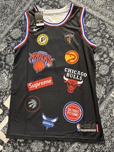 Supreme×Nike×NBAトリプルコラボ（シューティングスリーブ） シュプリーム x ナイキ x NBA シューティングスリーブを選手が着けたら