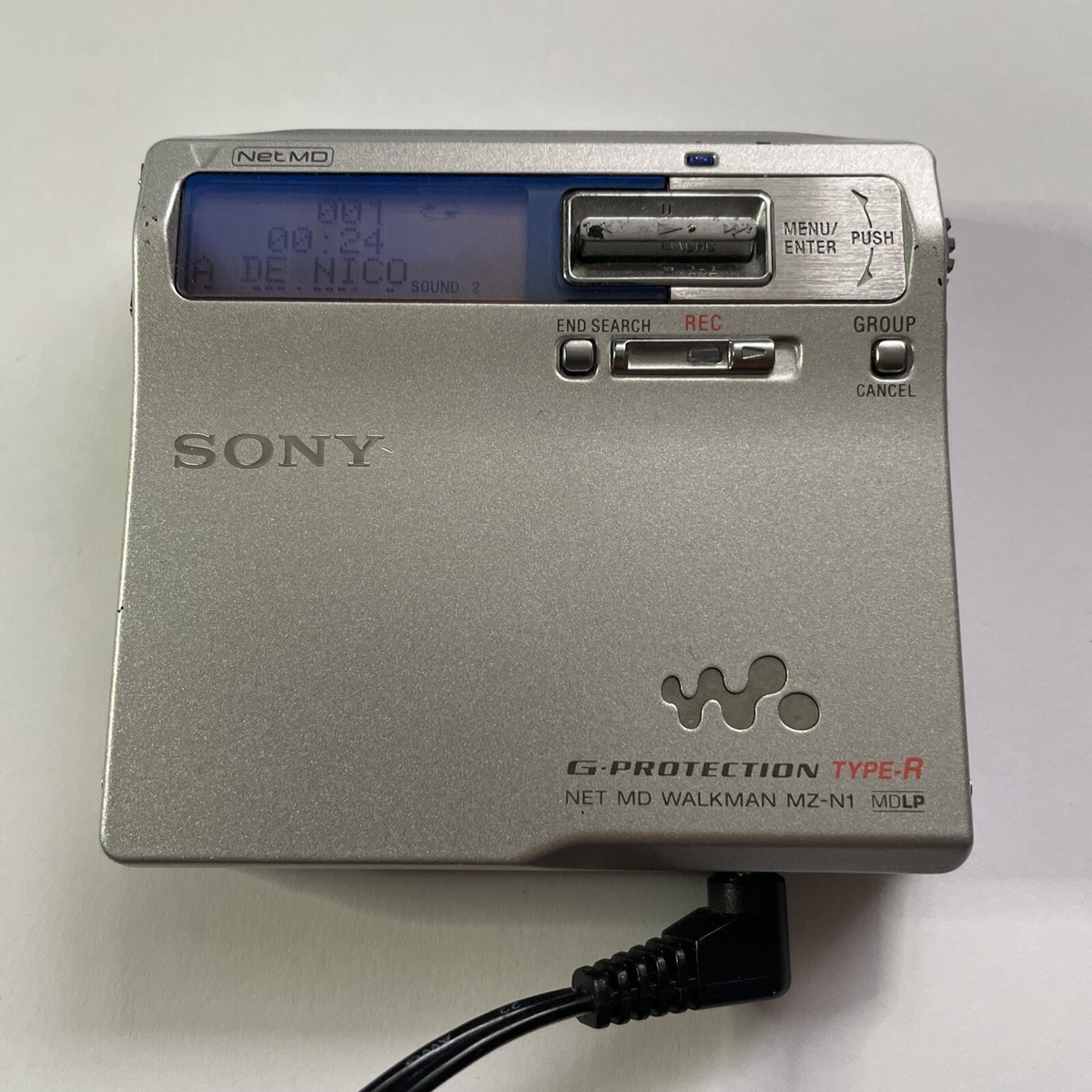 ジャンク品】SONY NET MD WALKMAN MZ-N1 Sony MZ-N1 Net MD Walkman Portable MiniDisc Player
