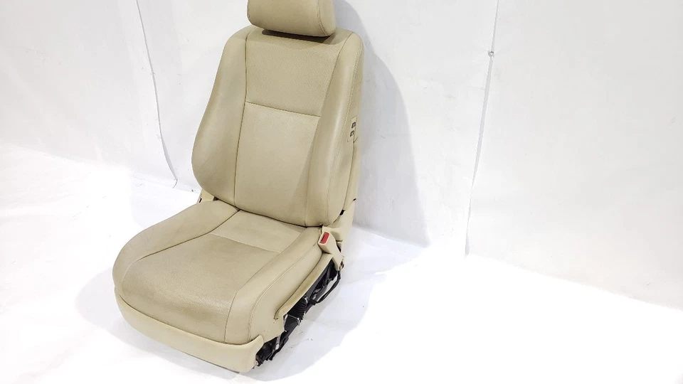 Seat Front Right Heated and Cooled Without Ottoman OEM 2007 2008 Lexus LS460 - Imagem 2 de 4