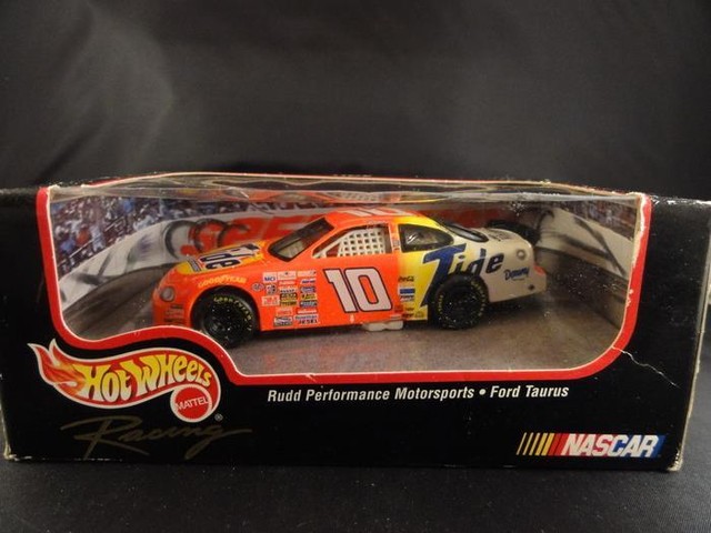 hot wheels ford taurus