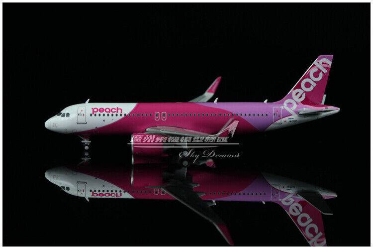 1:400 JC Wings Peach AIRBUS A320neo Passenger Airplane 1:400 JC Wings Peach AIRBUS A320neo Passenger Airplane