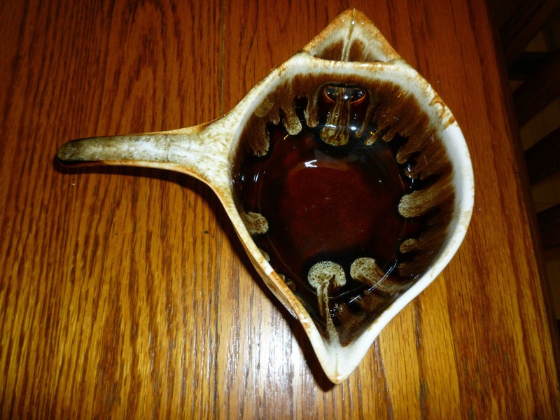 GOURMET BY PFALTZGRAFF BROWN DRIP GRAVY BOAT - Nice Piece!