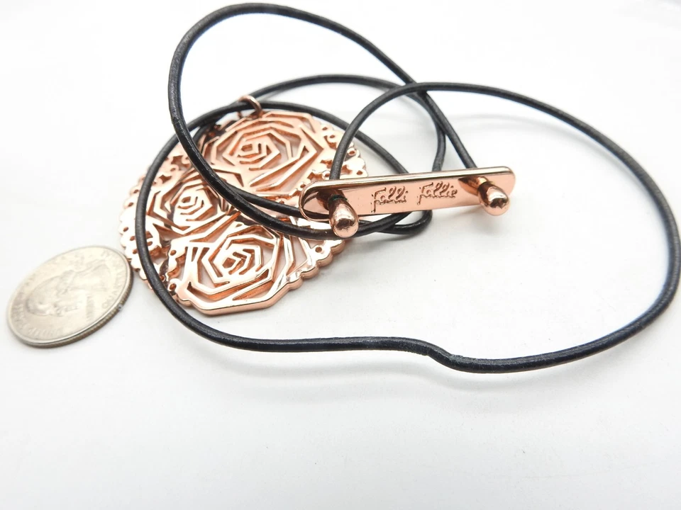 签名 Folli Follie 铜镂空三重玫瑰吊坠项链 — 第 3/3 张图片