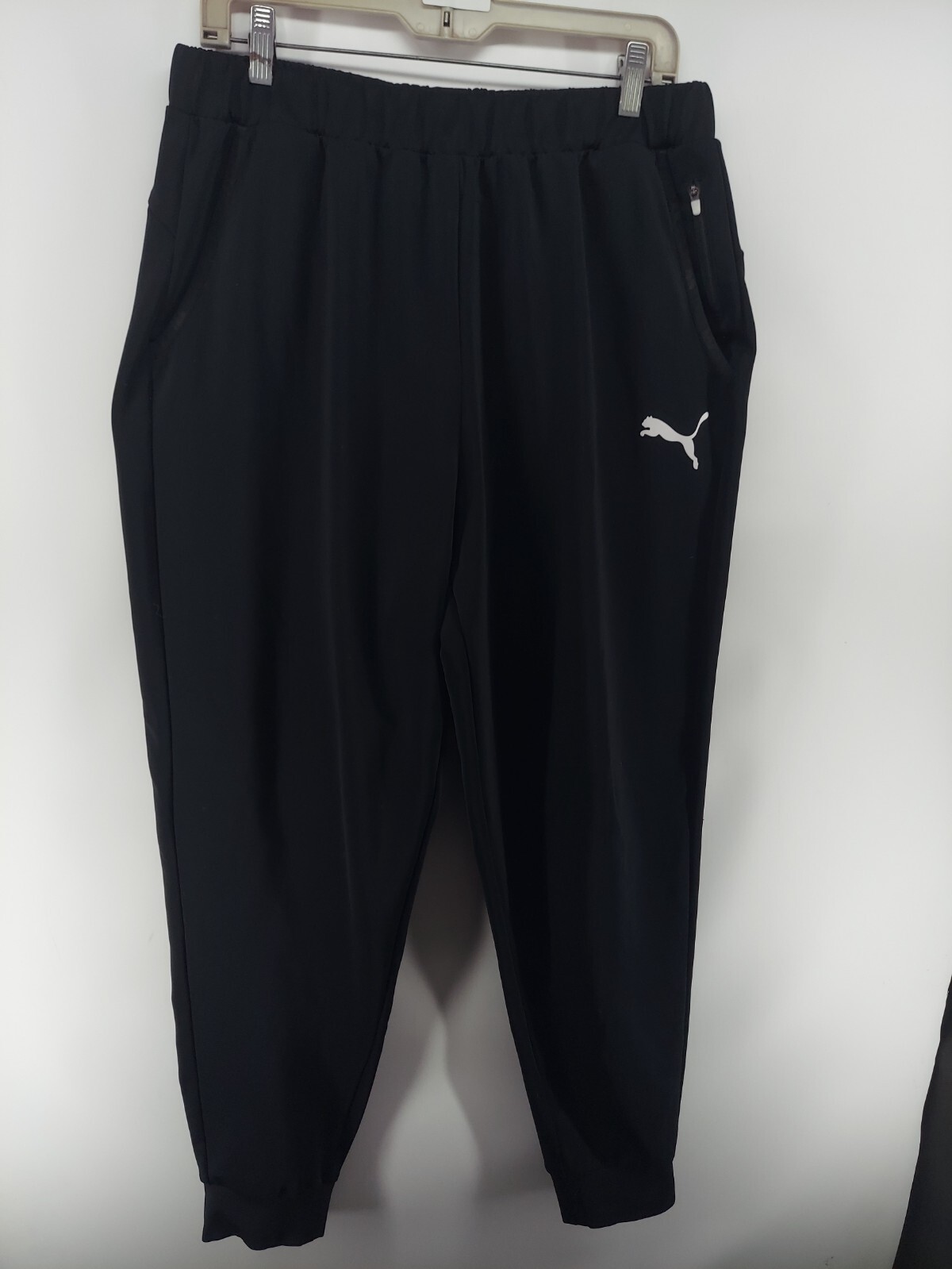 PUMA JOGGERS WOMEN SIZE LARGE BLACK ATHLETIC TAERED LEG POCKETS TRAINING SPORT-image