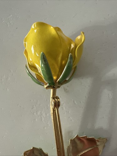 Pin Rose Bud Stem Flower Floral Enamel Gold Tone 3-D Metal 3.5” Brooch Vintage - Picture 6 of 7