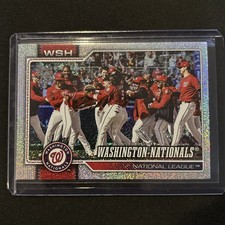 🔥Washington Nationals 2026 Topps Series 1 Sandglitter #266 Team Card