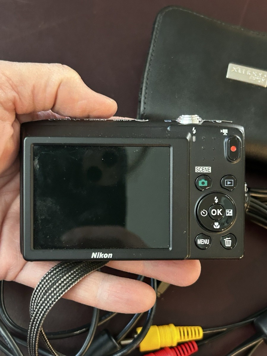 Nikon Digital Camera Coolpix S2800 20.1MP Black Charger Memory