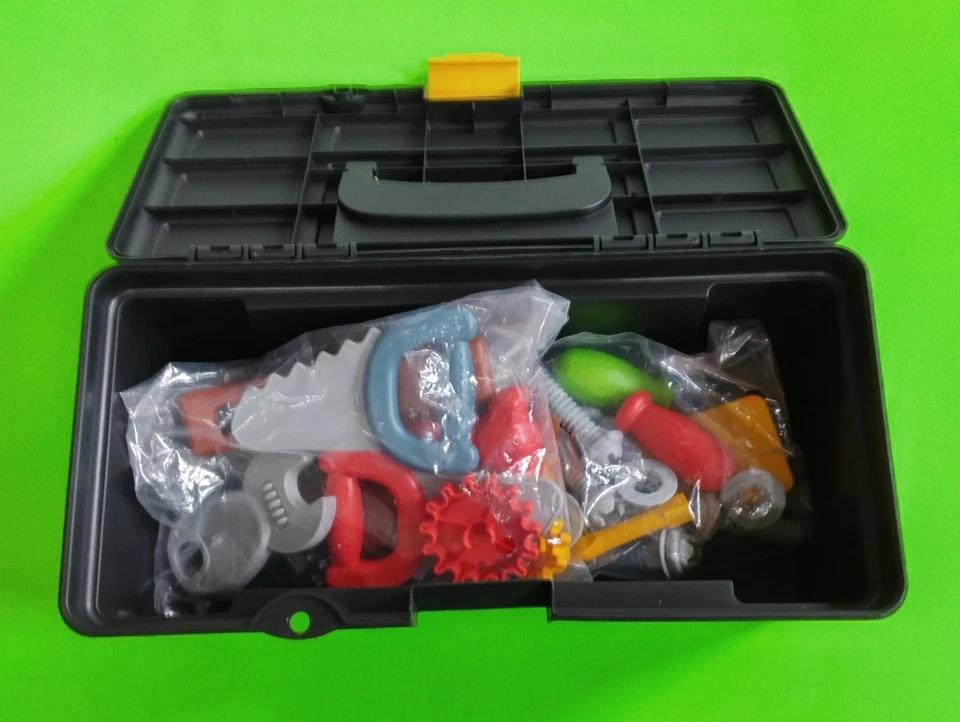 Kids Small Plastic Toolbox & Plastic Accessories - Image 3 of 4