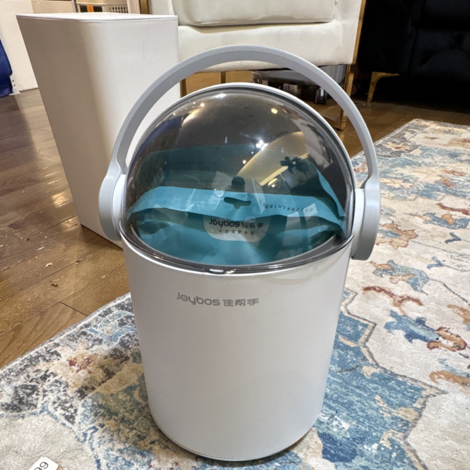 With Handle And Dome Lid