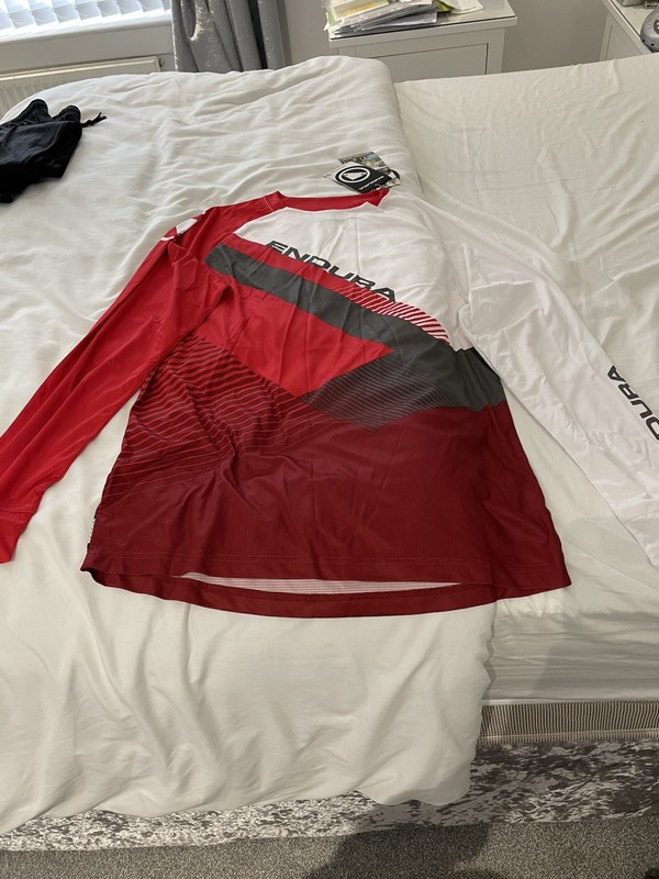 Endura MT500 Men’s Long Sleeve , Cycling Top , Danny 18-Red , Limited Edition