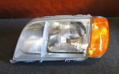 Mercedes Benz W140 Headlight Halogen Assy Left Bosch 0302454013