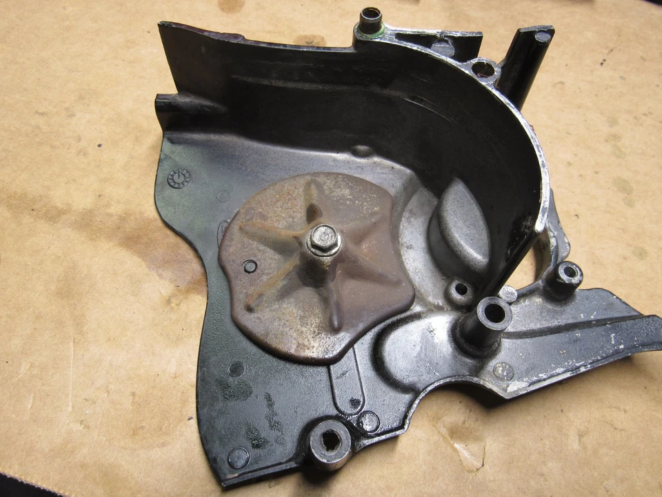 Cubierta del cárter izquierdo protector de piñón Honda Interceptor VF500F 1985 11341-MF2-010 Foto 4 de 4