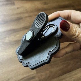 Power Clip NES Power Glove Chip Clip Retro 80s Nintendo Collectible Snack Saver