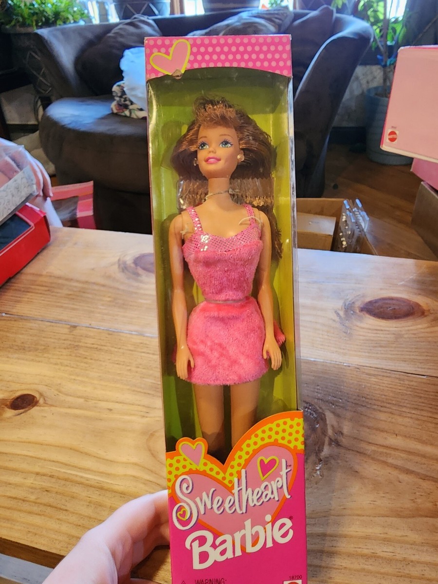 Barbie Sweetheart Del 1997 – Mattel #18608, Bambola Bionda Con Abito Rosa Vellutato E Accessori - 2