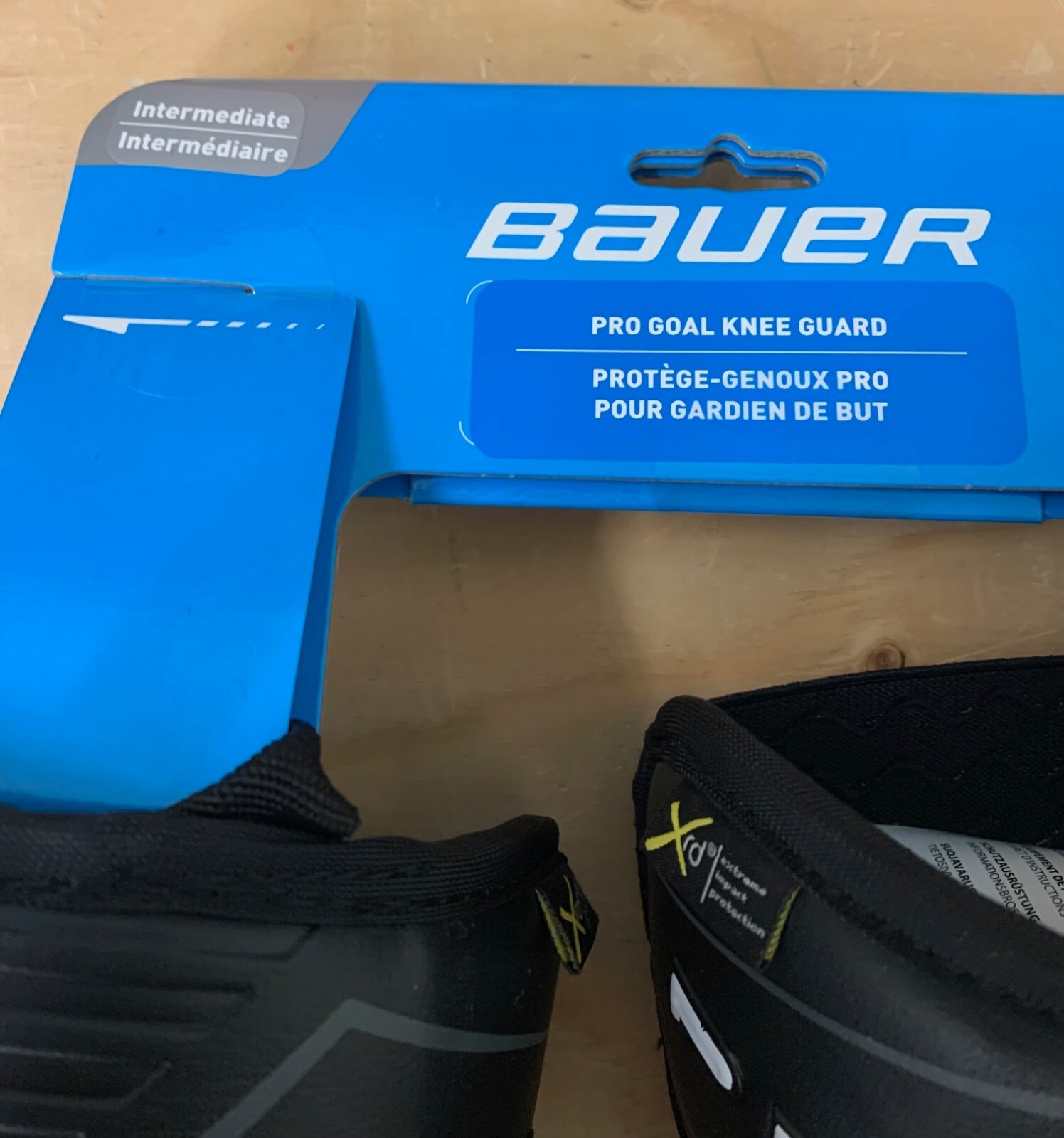 Bauer Hockey Goalie Pro Knee Guards Supreme Thigh Leg Guard Garter