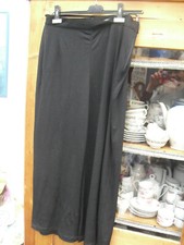 schwarze Vera Mont Stoffhose Gr 44, weit geschnitten, ungetragen