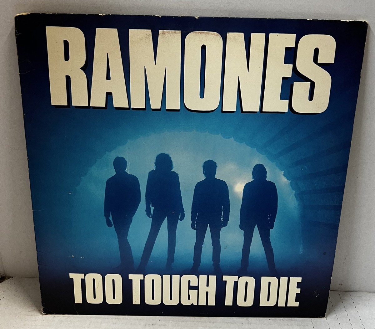 米LP Ramones Too Tough To Die 125187 SIRE /00260 The Ramones - Too Tough to Die [Vinyl LP] - Amazon.com Music