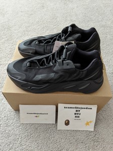 yeezy 700 preto