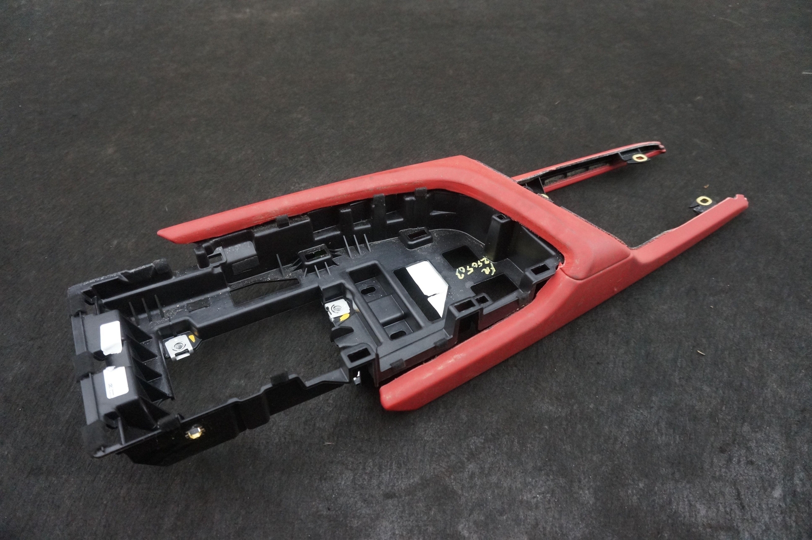 Front Center Console Trim Cover Panel Red OEM 4S1864357D Audi R8 4S 18-24 *Note