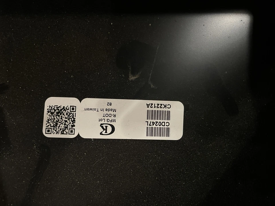 Guardabarros delantero izquierdo 2011 Cadillac CTS4 Coupe Nuevo Foto 3 de 4