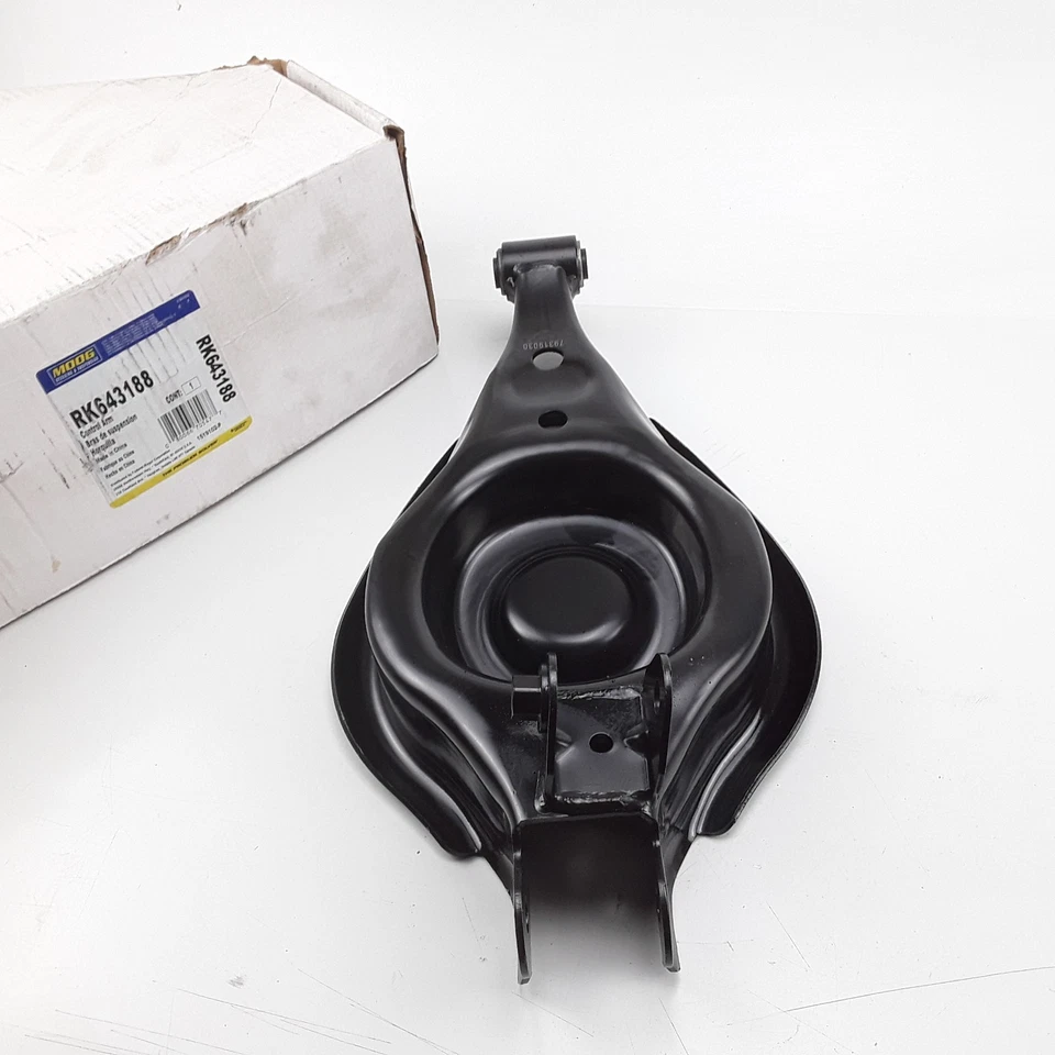 Rear Left Lower Control Arm Fits Chevrolet Captiva Sport Saturn Vue (2008-2015) - Image 3 of 4