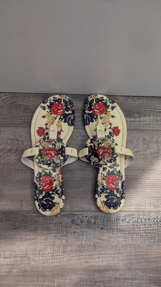 Sandalias de Tanga Tory Burch Flower Miller Talla 9 Foto 2 de 4