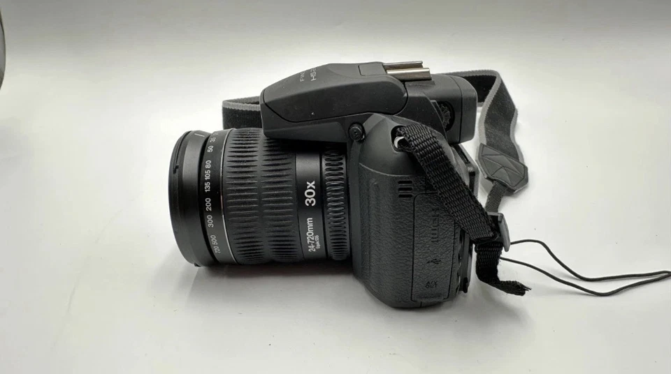 Fujifilm FinePix HS Series HS30EXR 16.0MP Digital Camera - Black (16229270) - Image 3 of 4