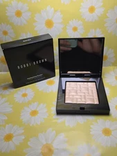 Bobbi Brown Highlighting Powder QUARTZ GLOW For Luminous Cheeks & Eyes .28 oz