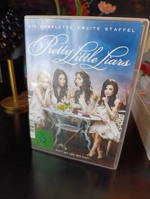 Pretty Little Liars - Die komplette zweite Staffel [6 DVDs] (DVD) TV Serie Kult - Bild 1 von 4