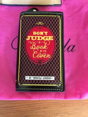 VENDULA LONDON: Porte-monnaiedon't beurtage a book by its cover'' prx 70  RAR!