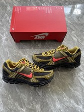 Taglia 6 | Nike Zoom Vomero 5 | Rosso Oliva Flak/Picante | Nuove