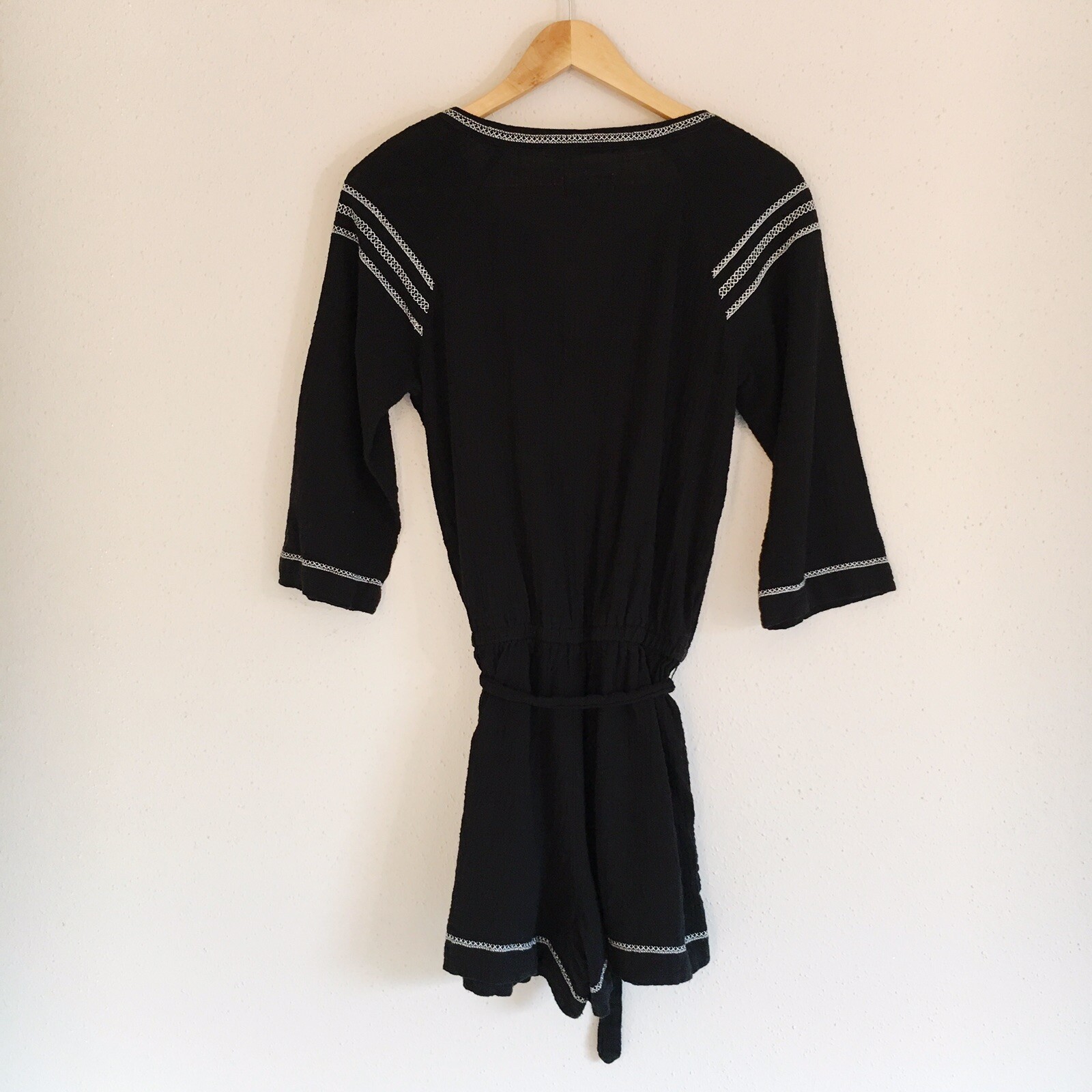 Universal Thread Black and White Embroidered Romp… - image 8