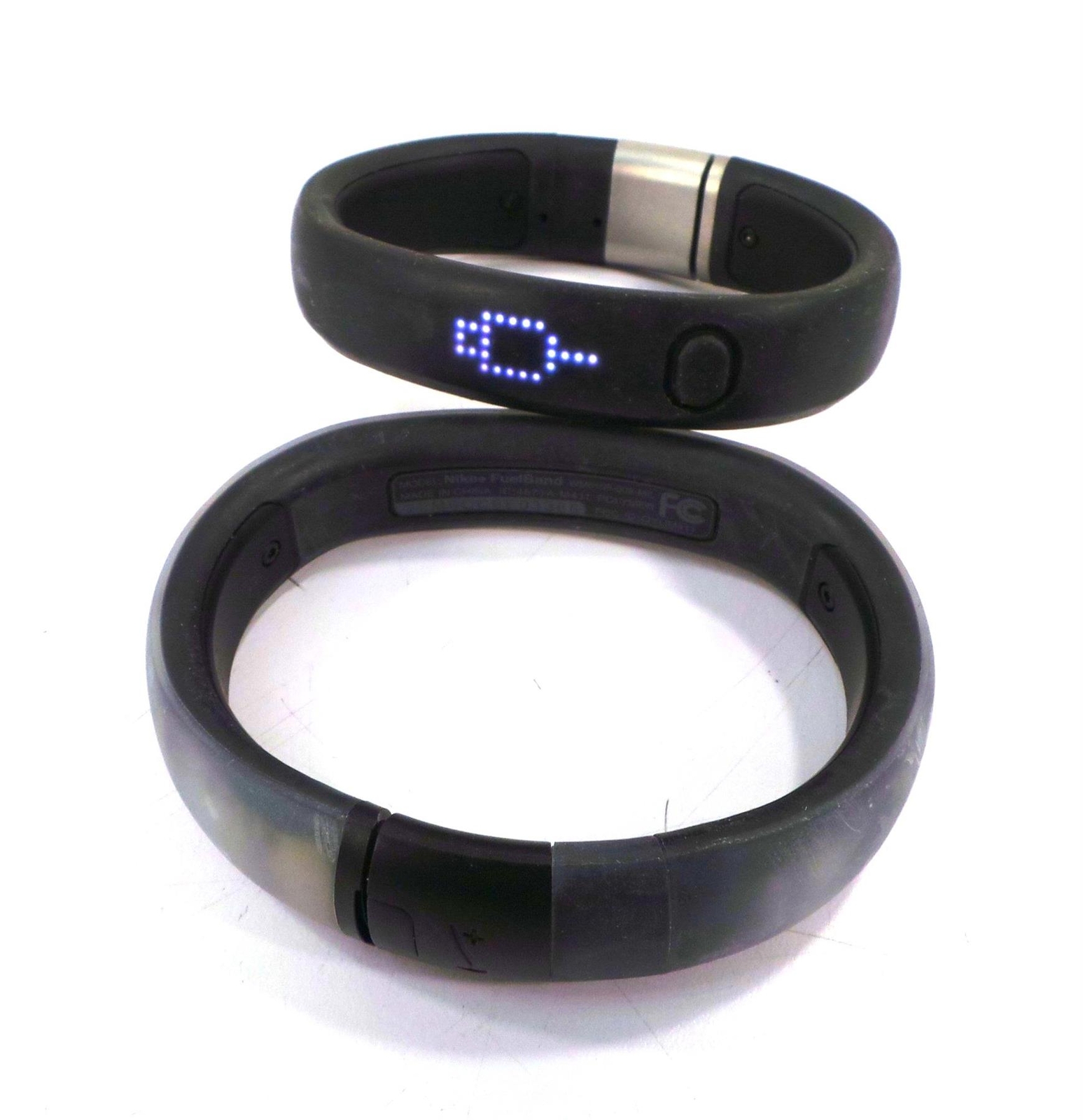 LOT of 2 NIKE+ FUELBAND AS IS Free Shipping eBay
