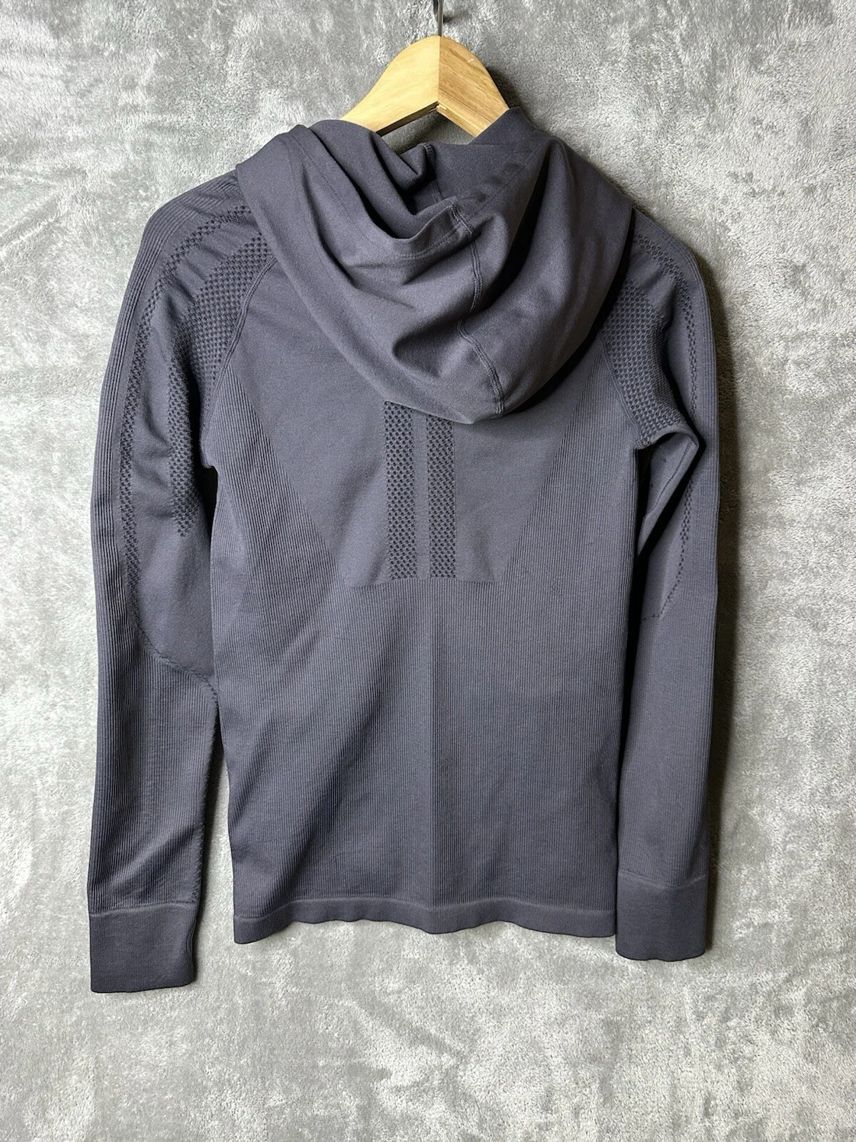 fabletics kiley seamless hooded athletic gym jacket