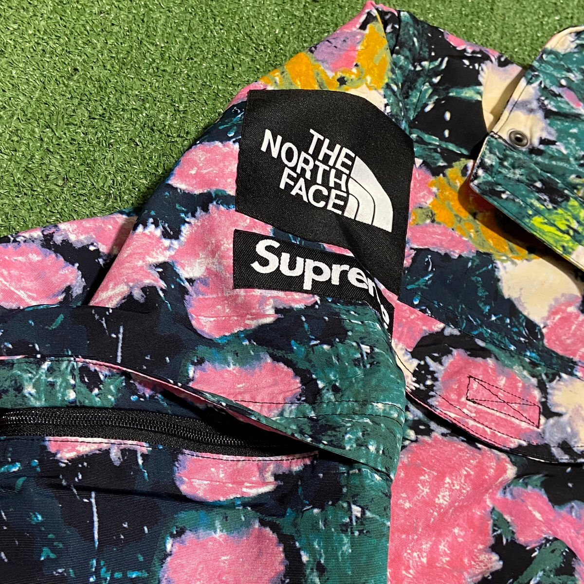 Supreme The North Face Trekking Convertible Jacket Flowers Supreme The North Face Trekking Convertible Jacket Flowers