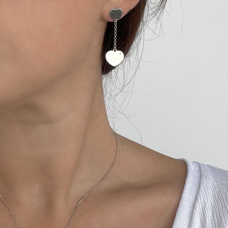 Orecchini in Argento 925 Rodiato Cuore Pendente con Diamante - Immagine 2 di 4