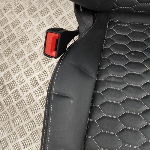 Asientos interiores AUDI A4 Avant B9 RS4 con kit de tarjetas de puerta 8W2863241A RHD 2023 - Imagen 11 de 12