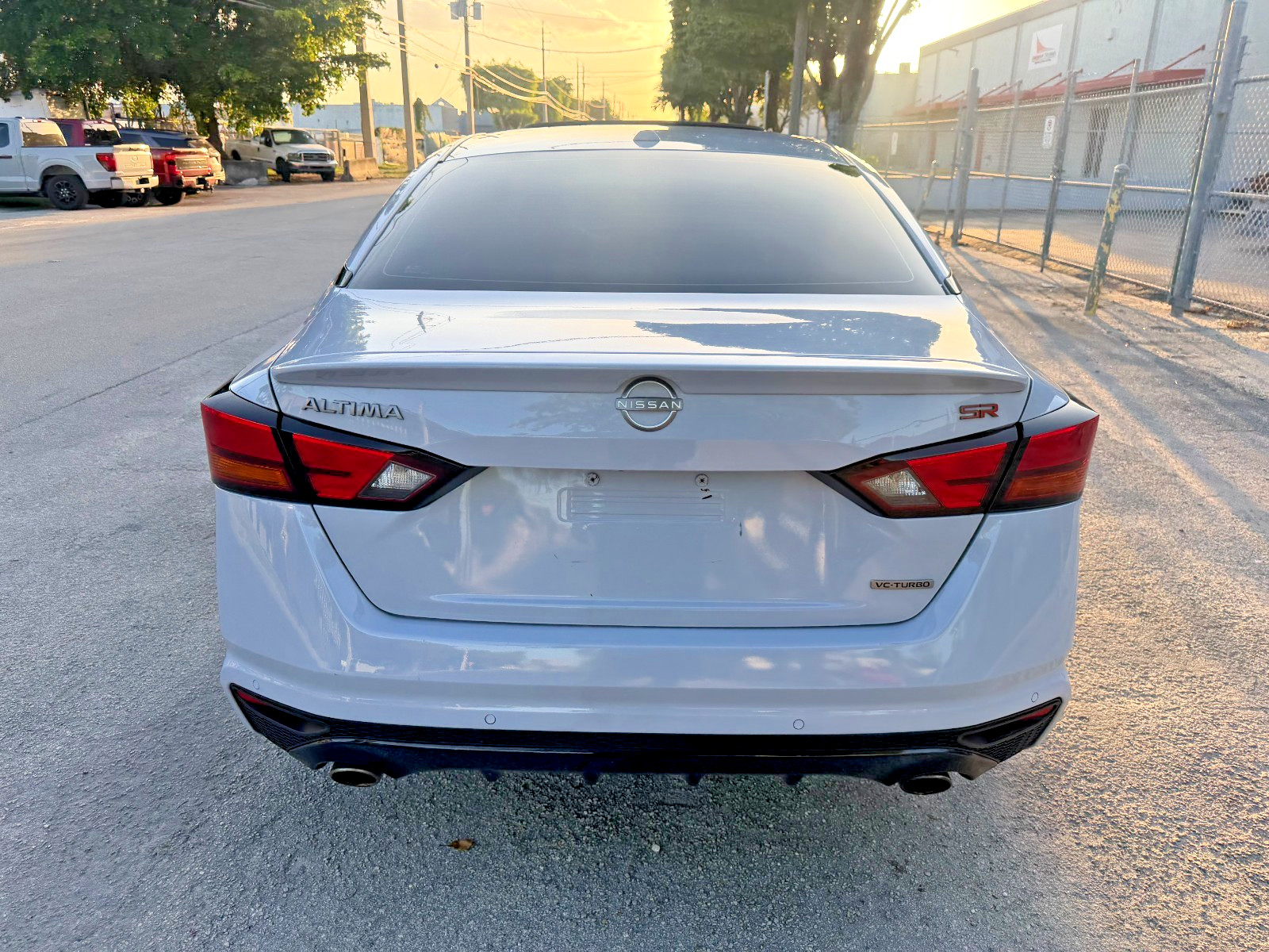 Nissan Altima - Image 16