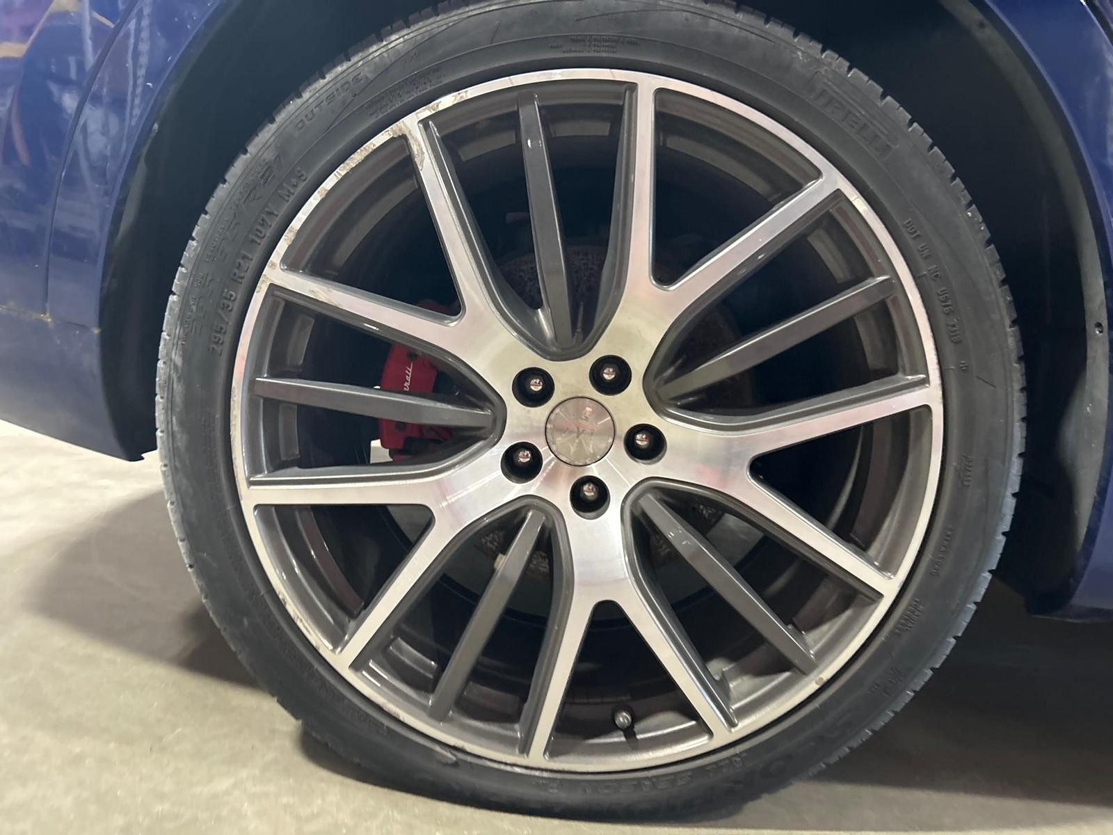2017 Maserati Levante OEM Rim Wheel Rear 21" X 10.5 5 Triple Spokes Scuffs 17-24