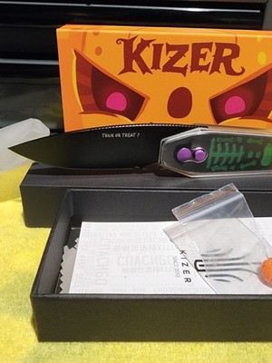Kizer Halloween 2025 GITD Tomb V3692HW1 - Milled Acrylic - Black PVD Nitro-V