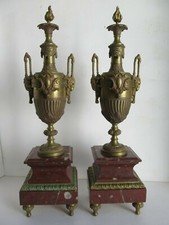  Garniture de cheminée en marbre rouge et laiton style Barbedienne XIXème siècle