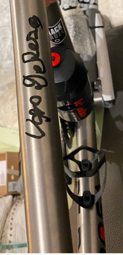 De Rosa Anima Titanium Road Bike – High-End Custom Build Campagnolo Super Record - Image 3 of 4