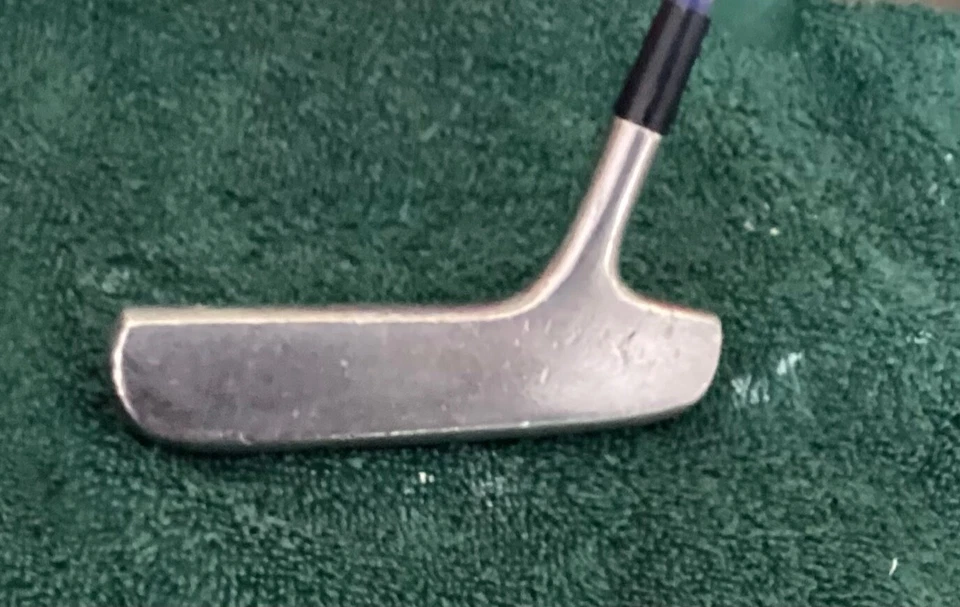 Vintage Wright & Ditson Cash-In putter all original including the Original grip - Image 2 of 4