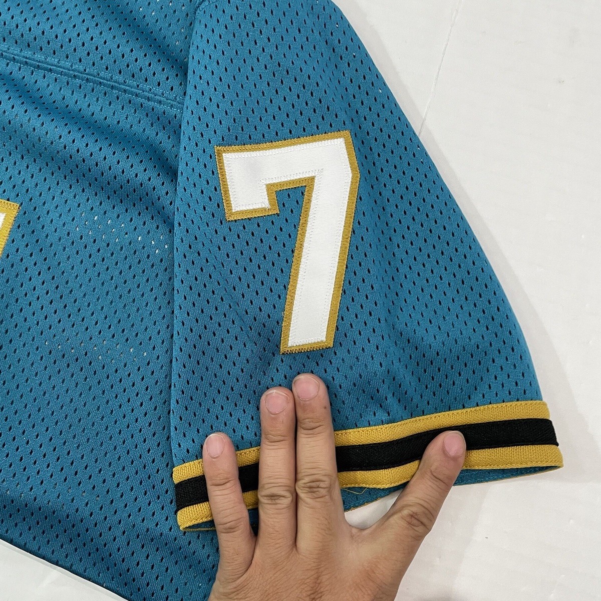 RARE 2014 New Mens Size M Supreme Teal Hail Mary Football RARE 2014 New Mens Size M Supreme Teal Hail Mary Football