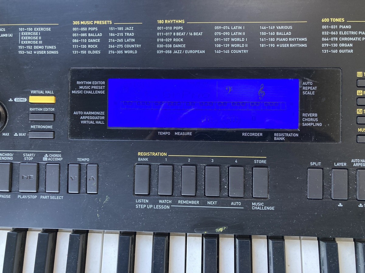 Casio WK240 76-Key Electronic Keyboard Pre-owned W/power