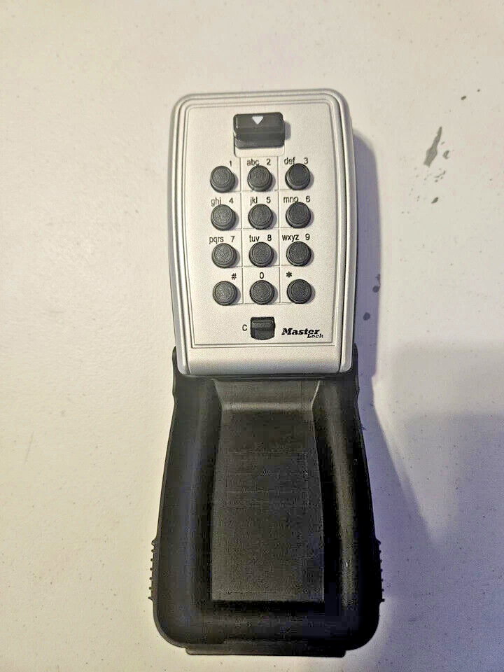 Master Lock Push Button Wall Mount Lock Box 5423EC  