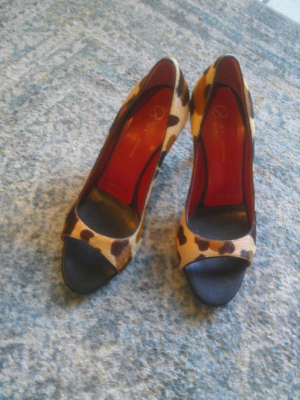 ST JOHN Animal Leopard Cheetah Print Calf Pony Hair Peep Toe Heels Size 5B Italy